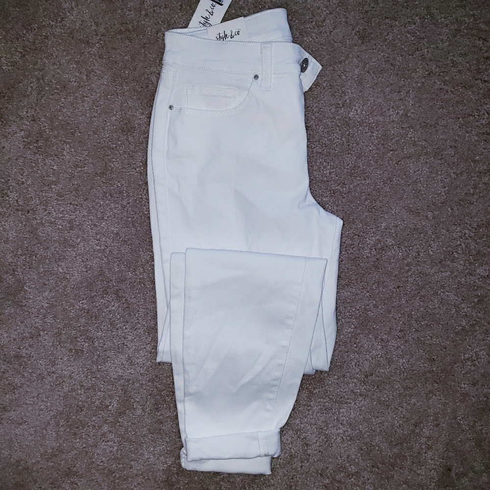 Style&co women white slim leg jeans